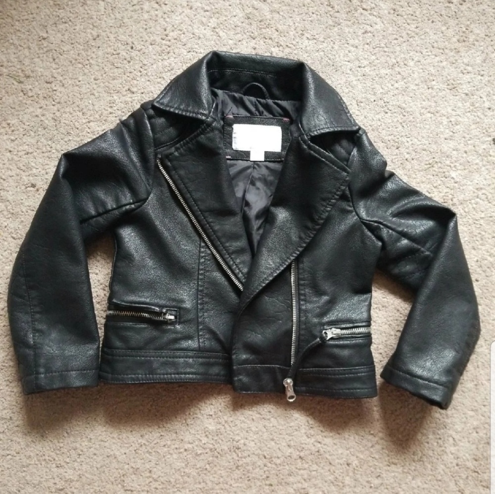 🌺SOLD🌺 Faux leather jacket